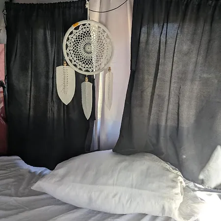 Desert Box אתר קמפינג