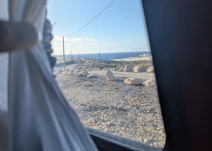 אתר קמפינג Desert Box אל מדאנו